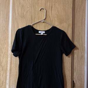 Vintage America Women's Slub Ribbed Short Sleeve Tee in Black